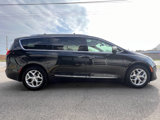 Used 2020 Chrysler Pacifica Limited image 4