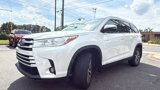 Used 2019 Toyota Highlander XLE image 3