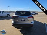 Used 2023 Toyota Highlander XLE image 4