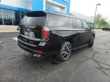 New 2025 Chevrolet Suburban RST image 5