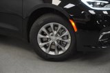 New 2025 Chrysler Pacifica Select image 4