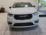 New 2026 Chrysler Pacifica Select image 2