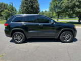 Used 2017 Jeep Grand Cherokee Limited image 3