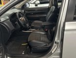 Used 2019 Mitsubishi Outlander SE image 4