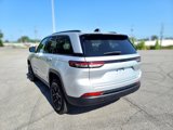 Used 2024 Jeep Grand Cherokee Altitude image 3