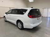 New 2025 Chrysler Pacifica Select image 6