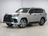 Used 2023 Lexus LX 600 4WD w/ Luxury Package image 2