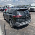 Used 2021 Nissan Rogue SV image 3