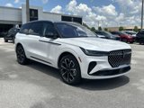 New 2025 Lincoln Nautilus Reserve image 4