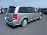 Used 2017 Dodge Grand Caravan SE image 5