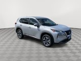 Used 2022 Nissan Rogue SV image 3