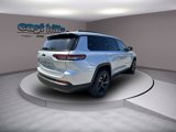 Used 2022 Jeep Grand Cherokee L Laredo image 3