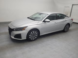 Used 2023 Nissan Altima 2.5 SV image 2