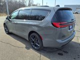 New 2025 Chrysler Pacifica Limited image 2