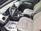 Used 2014 Chevrolet Cruze Eco image 6