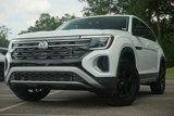 Used 2025 Volkswagen Atlas Peak Edition SE image 4