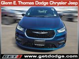 New 2025 Chrysler Pacifica Select image 2