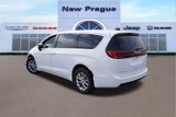 New 2025 Chrysler Pacifica Select image 5