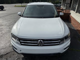Used 2018 Volkswagen Tiguan SE image 2