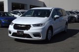 Used 2023 Chrysler Pacifica Touring-L image 3