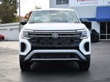 New 2025 Volkswagen Atlas Peak Edition SE image 2