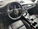 Certified 2024 Porsche Macan image 4