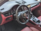 Certified 2025 Porsche Macan image 4