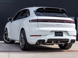 Certified 2025 Porsche Cayenne image 3