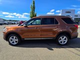 Used 2017 Ford Explorer XLT w/ Equipment Group 202A image 2