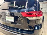 Used 2017 Toyota Highlander XLE image 4