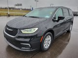 New 2025 Chrysler Pacifica Select image 2