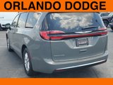 New 2025 Chrysler Pacifica Select image 4