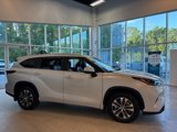 Used 2024 Toyota Highlander XLE image 5