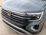 New 2025 Volkswagen Atlas Peak Edition SE image 3