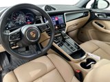 Certified 2024 Porsche Macan image 4