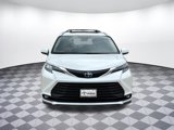 Used 2025 Toyota Sienna XLE image 2