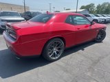 Used 2016 Dodge Challenger SRT image 4