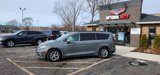Used 2022 Chrysler Pacifica Limited image 3