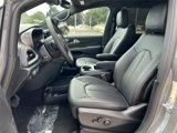 New 2025 Chrysler Pacifica Select image 3