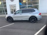 Certified 2024 Volkswagen Tiguan SE R-Line image 5
