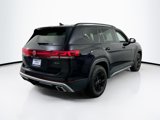 Used 2024 Volkswagen Atlas Peak Edition SE image 5