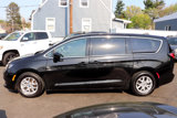 Used 2023 Chrysler Voyager LX image 2