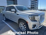 Used 2022 GMC Yukon XL Denali w/ Denali Premium Package image 2