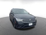 Used 2024 Volkswagen Tiguan SE image 3