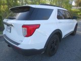 Used 2020 Ford Explorer XLT w/ Comfort Package image 4