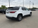 Used 2023 Chevrolet Traverse LT image 3