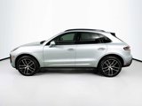 Certified 2024 Porsche Macan image 2