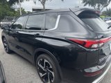Used 2022 Mitsubishi Outlander SE image 3