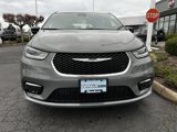 New 2025 Chrysler Pacifica Select image 3