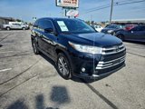 Used 2019 Toyota Highlander XLE image 4
